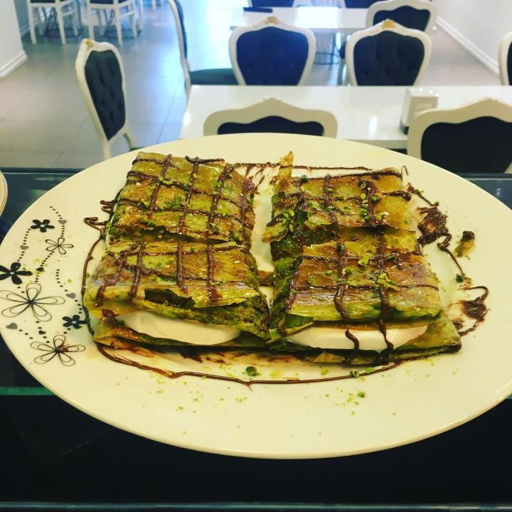 Bergama Hacıoğlu Baklava& Künefe