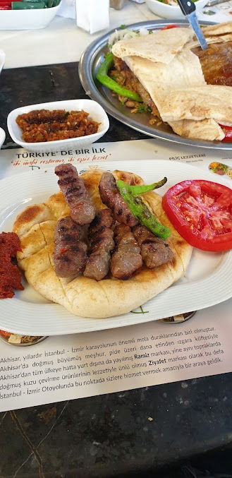 Köfteci Ramiz Ve Ziyafet Kuzu Çevirme Oksijen İzmir Yönü