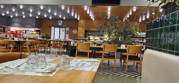 Köfteci Ramiz Ve Ziyafet Kuzu Çevirme Oksijen İzmir Yönü