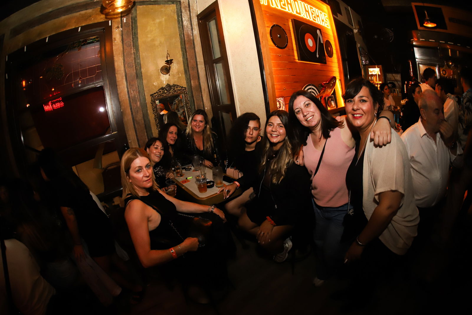 Pub Crawl Istanbul