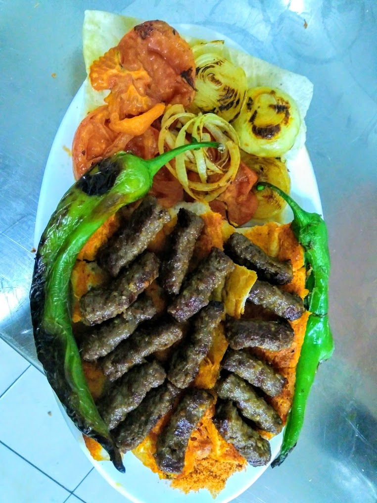 Kardeşler pide.yemek ve kebap salonu Efeler umurlu