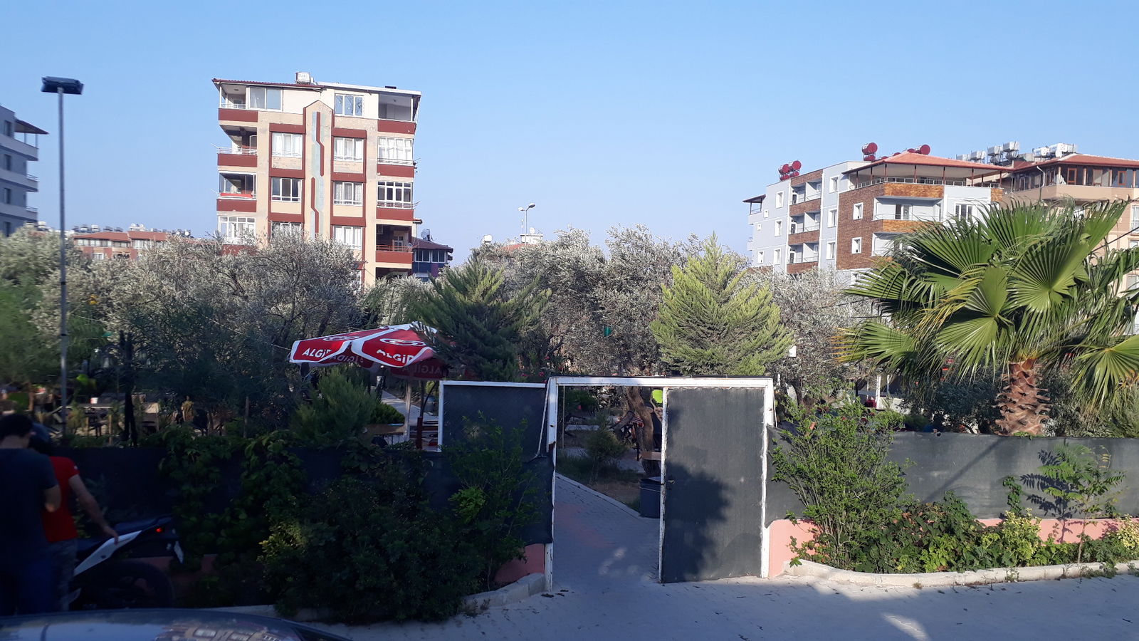 Çağdaş Cafe Aile Çay Bahçesi