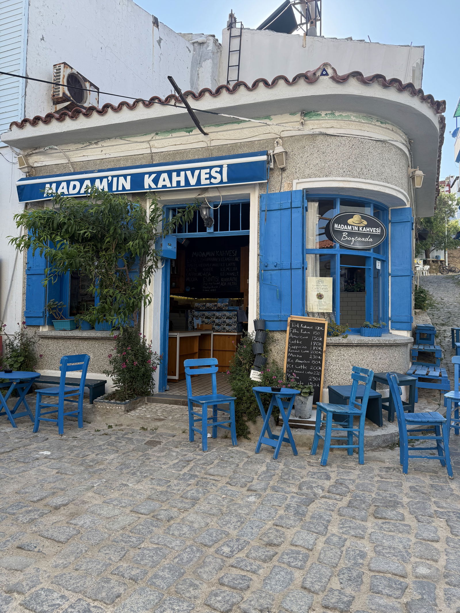 Madamın Kahvesi Bozcaada