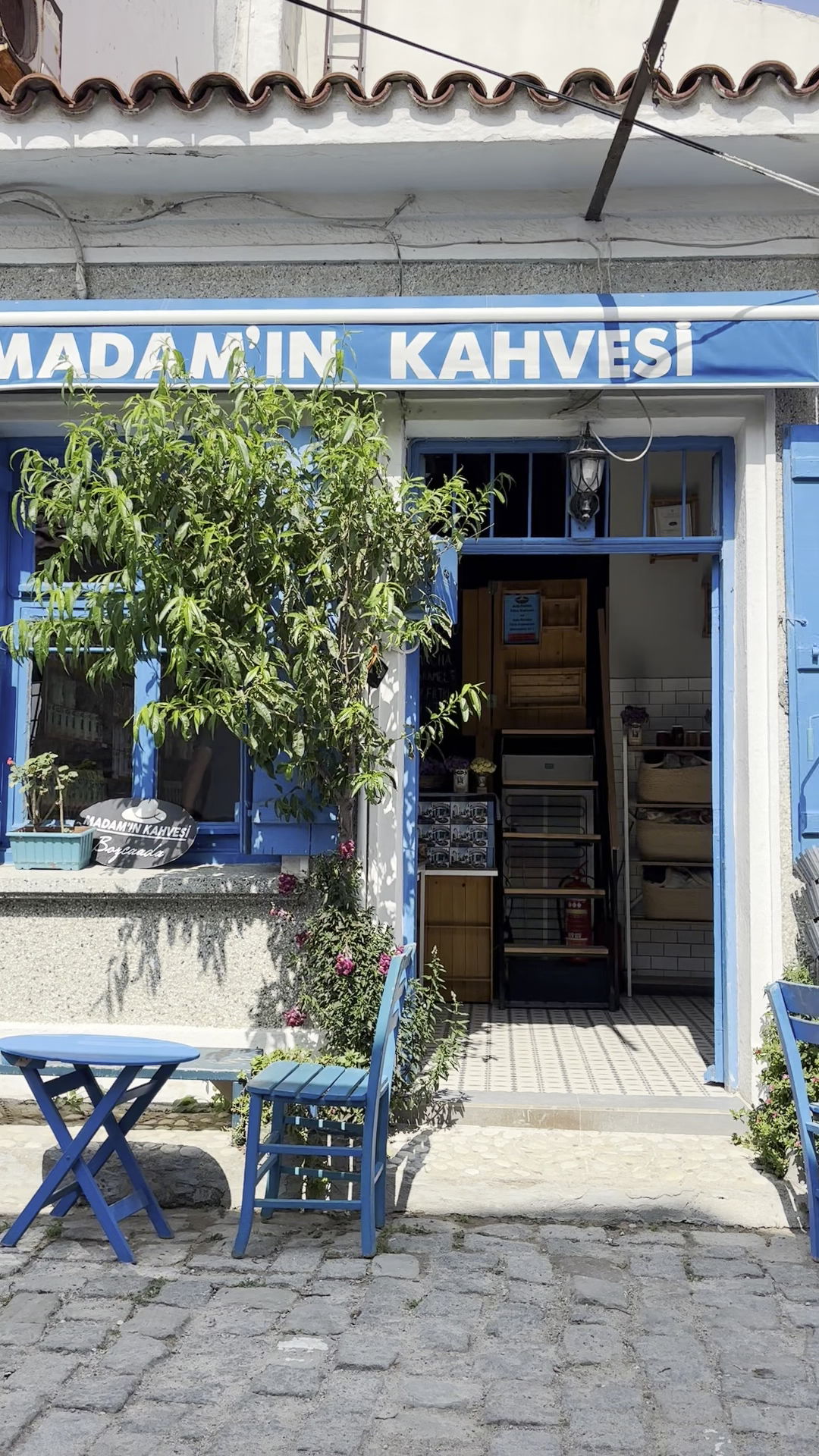 Madamın Kahvesi Bozcaada