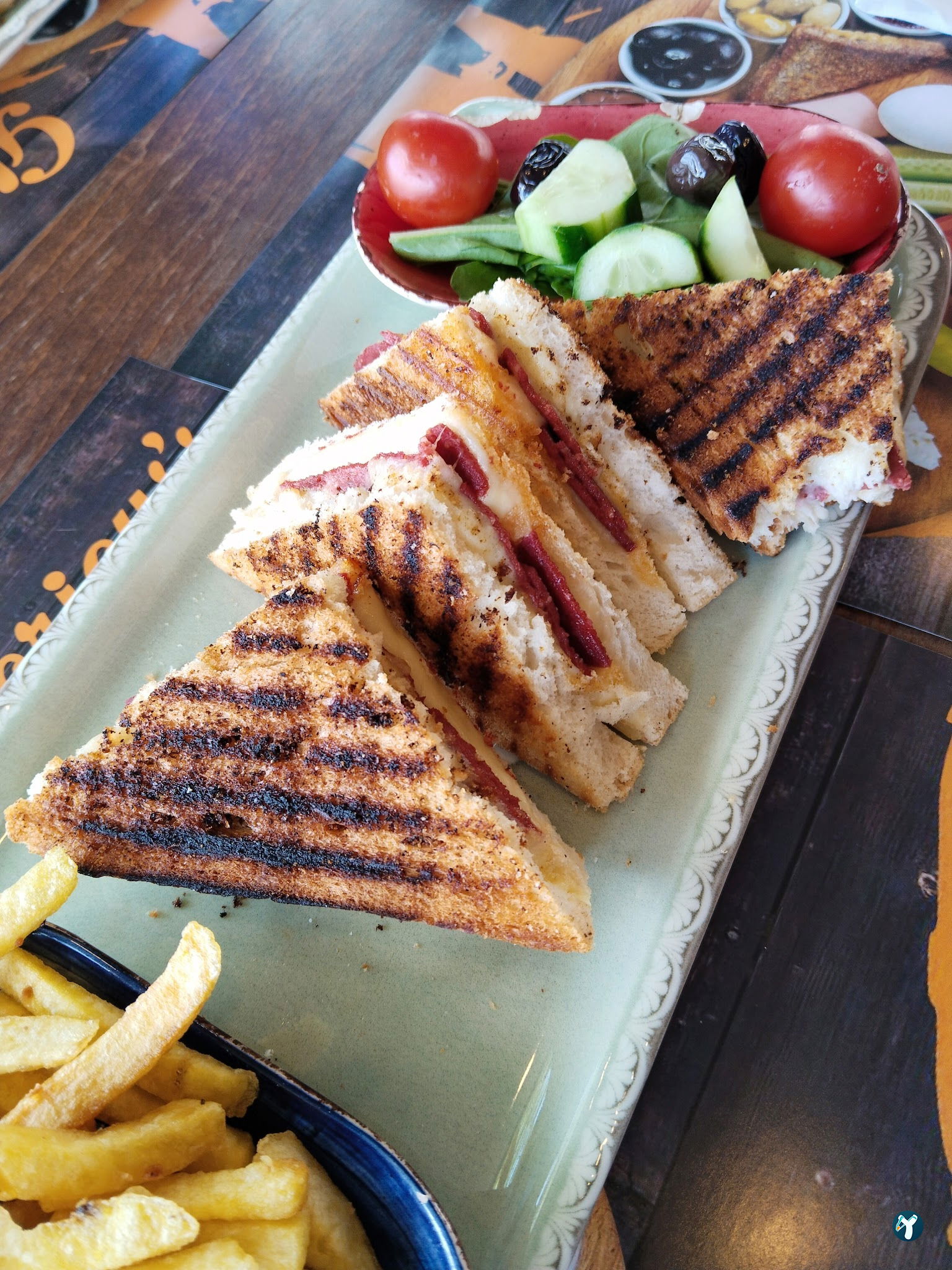 Glorious'S Cafe & Restaurant