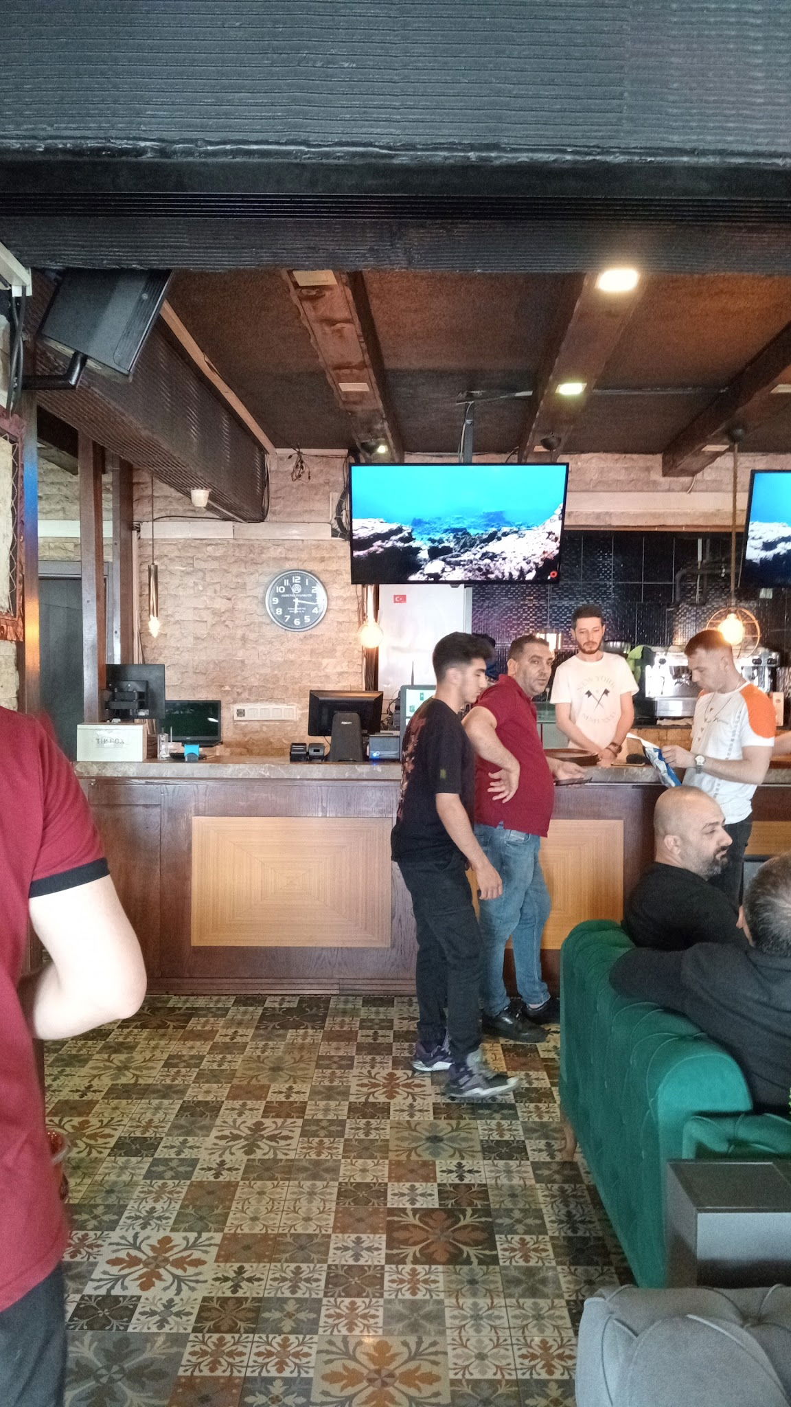 Glorious'S Cafe & Restaurant