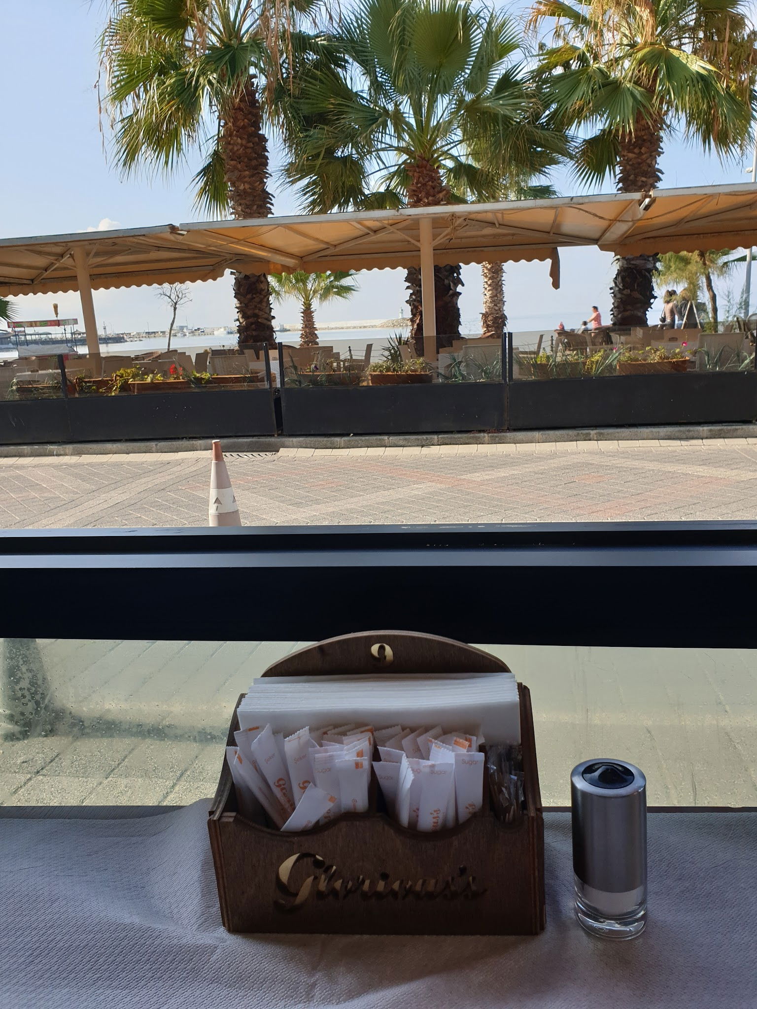 Glorious'S Cafe & Restaurant