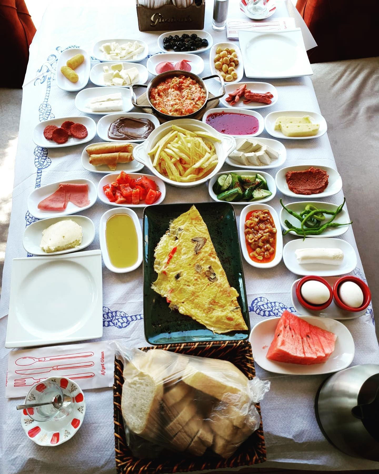 Glorious'S Cafe & Restaurant