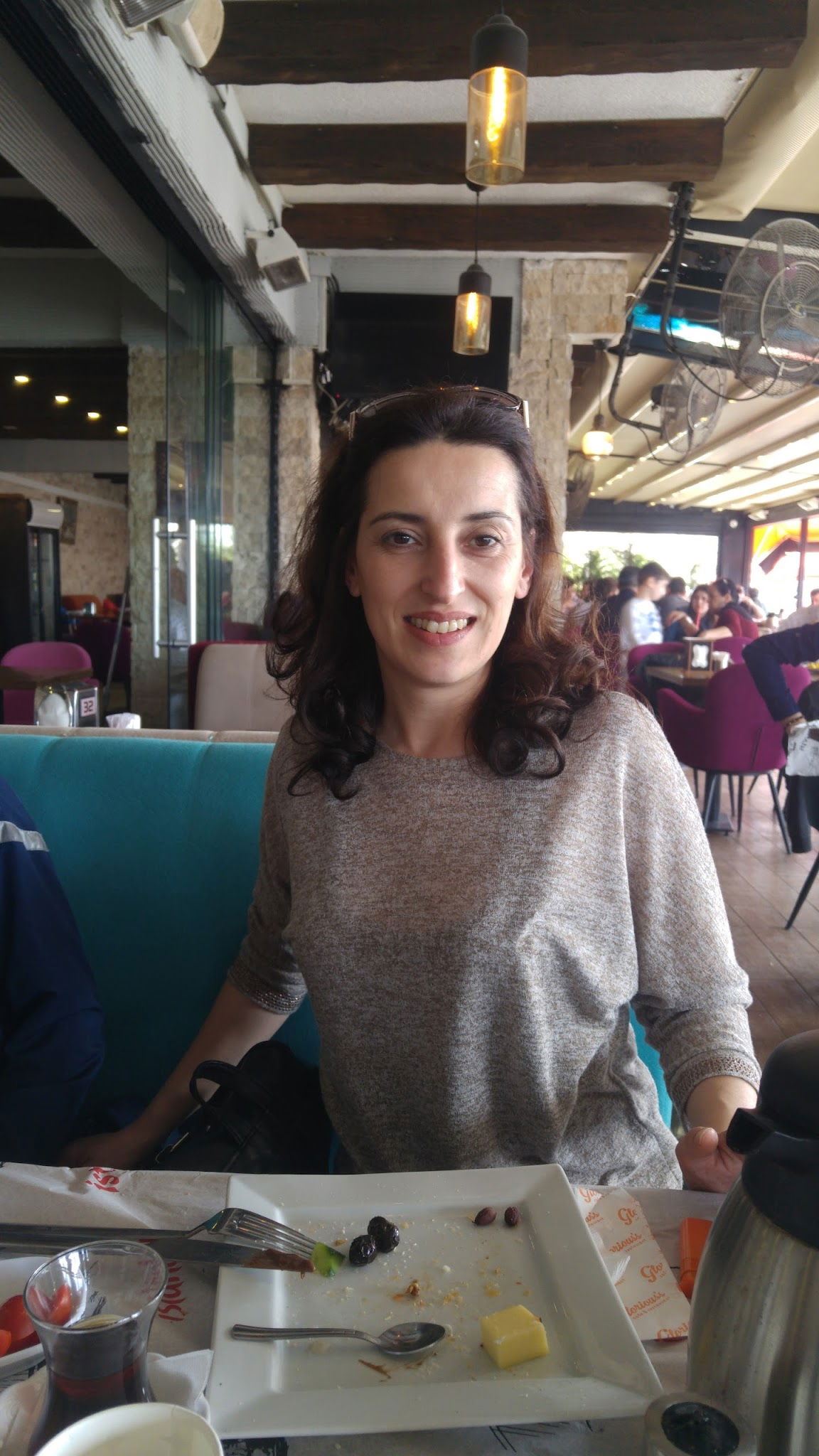 Glorious'S Cafe & Restaurant