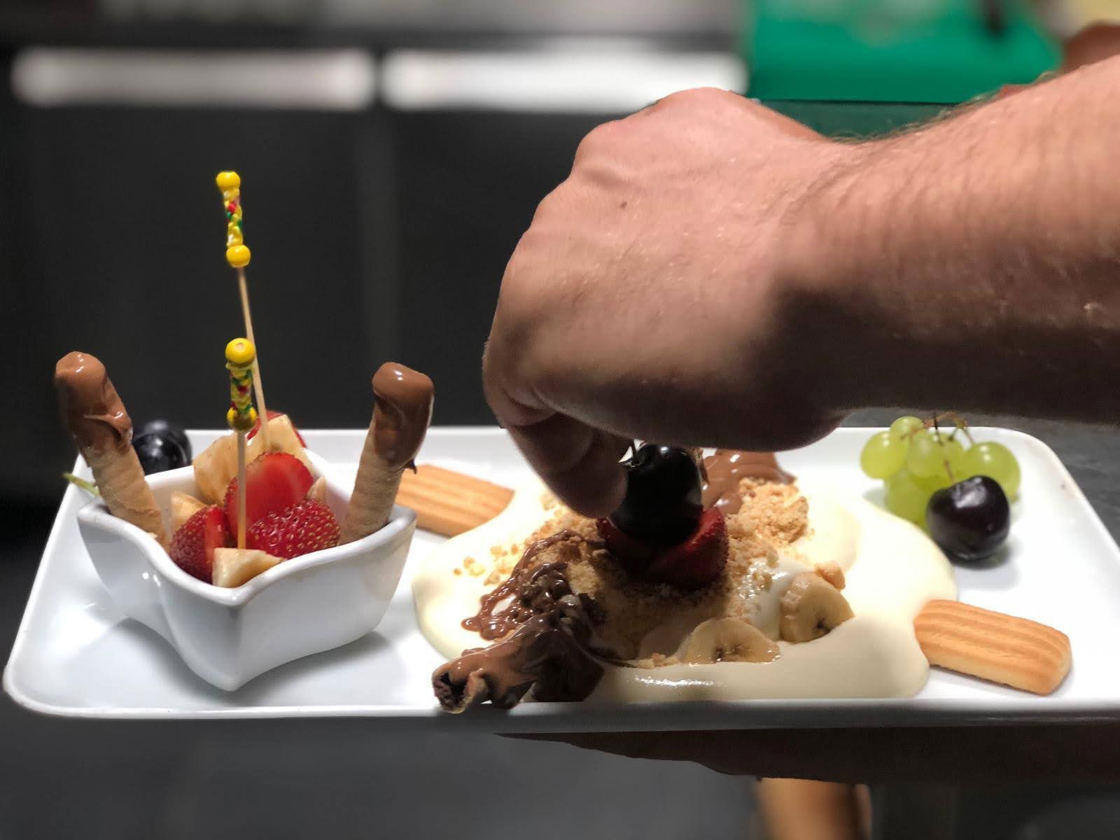 Glorious'S Cafe & Restaurant