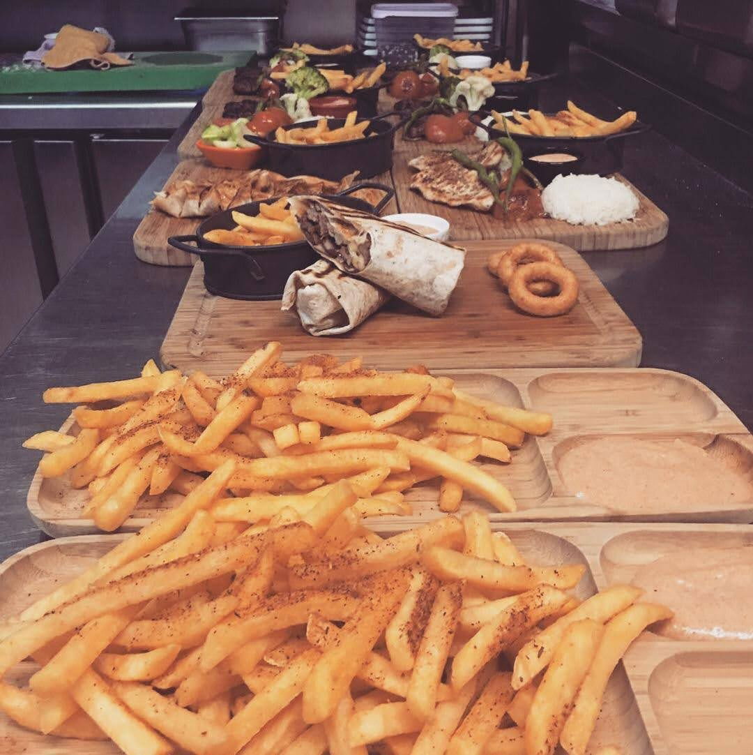 Glorious'S Cafe & Restaurant