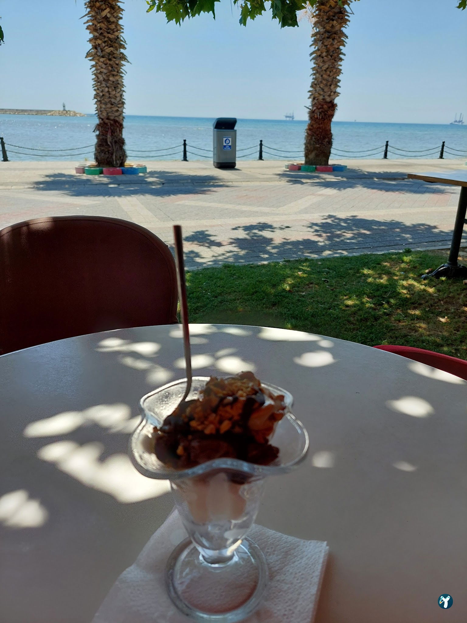 Glorious'S Cafe & Restaurant