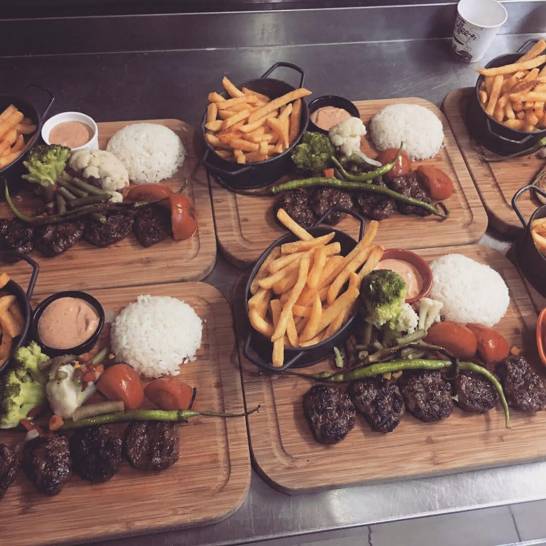 Glorious'S Cafe & Restaurant