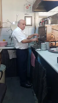 Usluca Dostlar Kiraathanesi Çat Çatin Yeri̇ resimleri