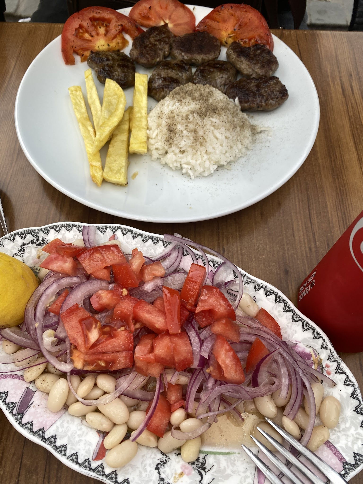 Palanın Yeri Köfte Salonu