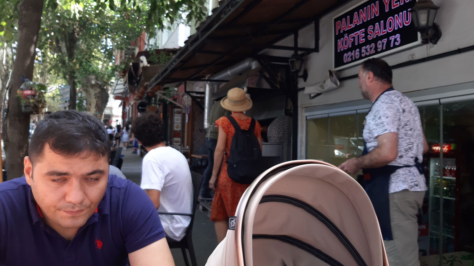 Palanın Yeri Köfte Salonu