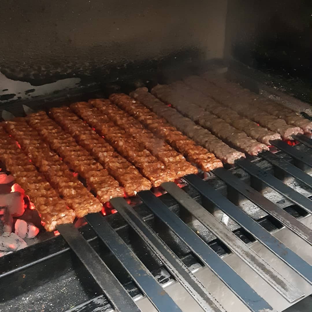 Urfali İki̇zler Dürüm Evi̇ Ve Kebap Salonu