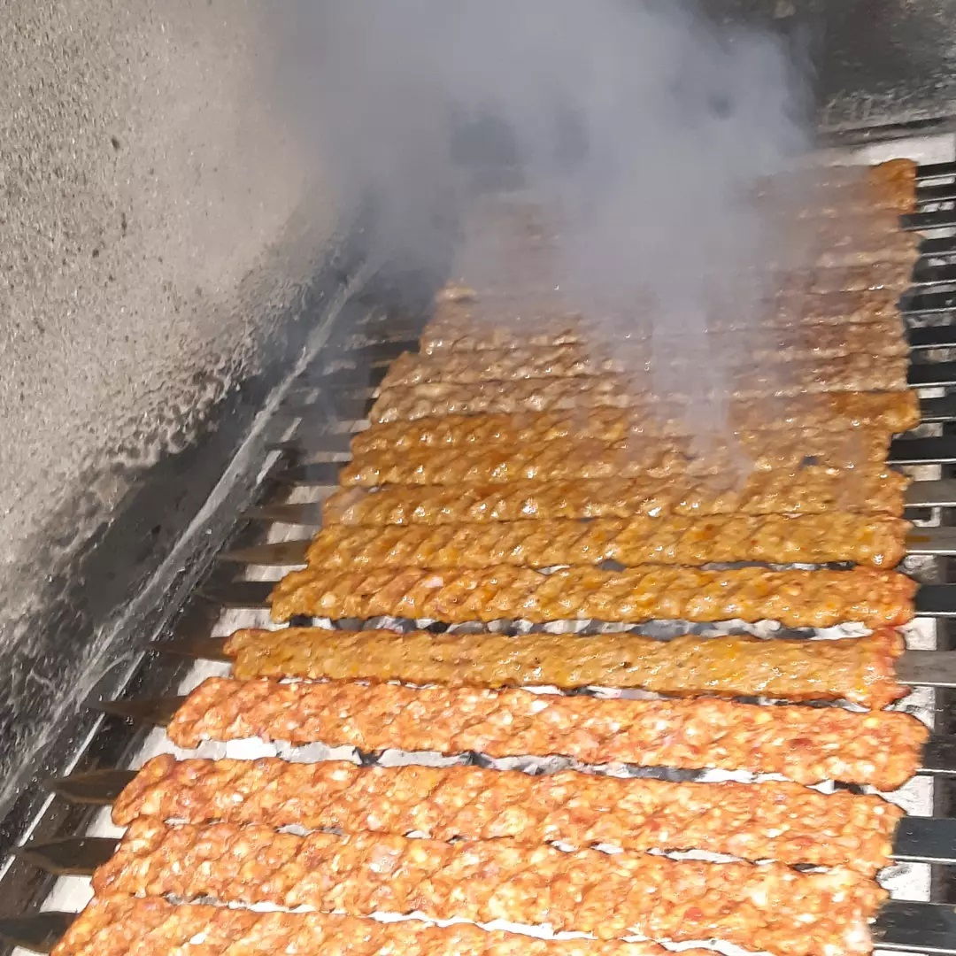 Urfali İki̇zler Dürüm Evi̇ Ve Kebap Salonu