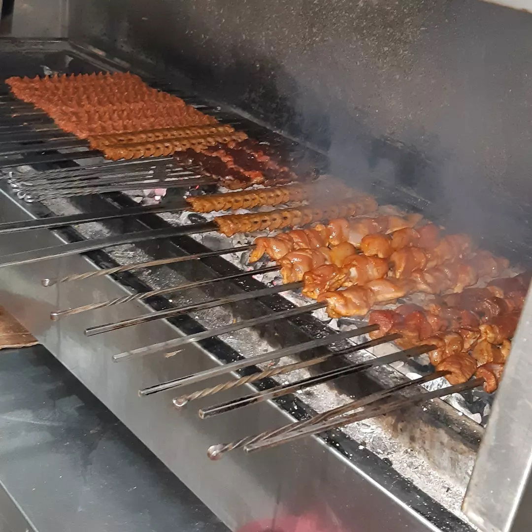Urfali İki̇zler Dürüm Evi̇ Ve Kebap Salonu