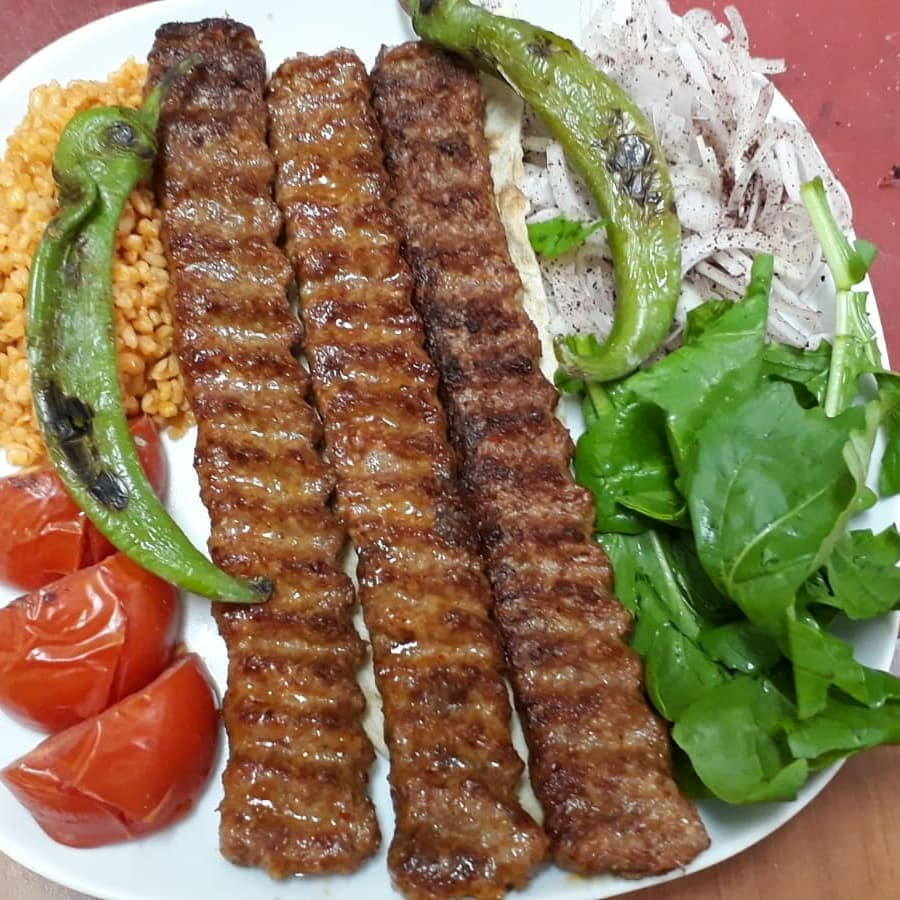Urfali İki̇zler Dürüm Evi̇ Ve Kebap Salonu