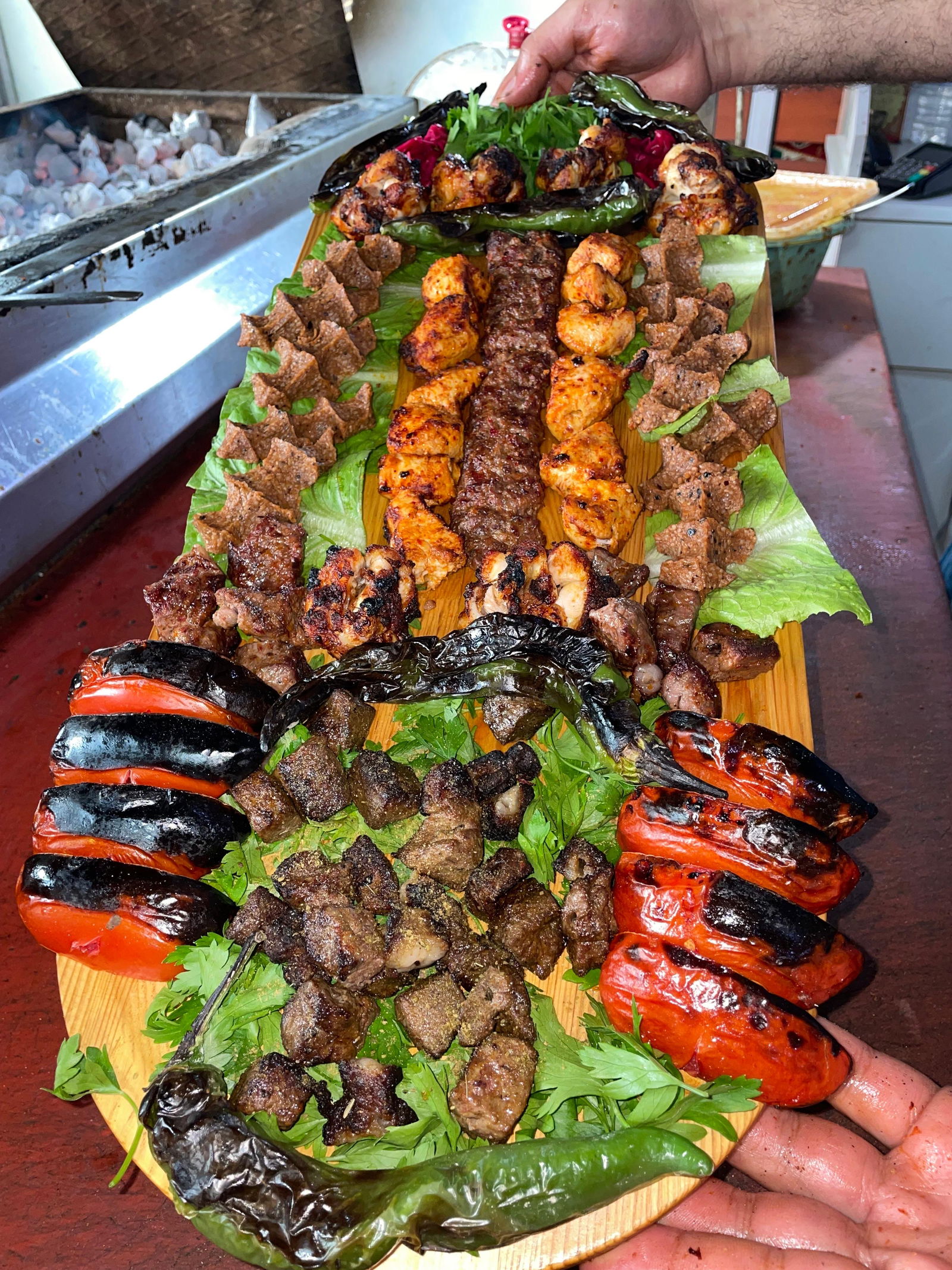 Teki̇N Kebab Salonu