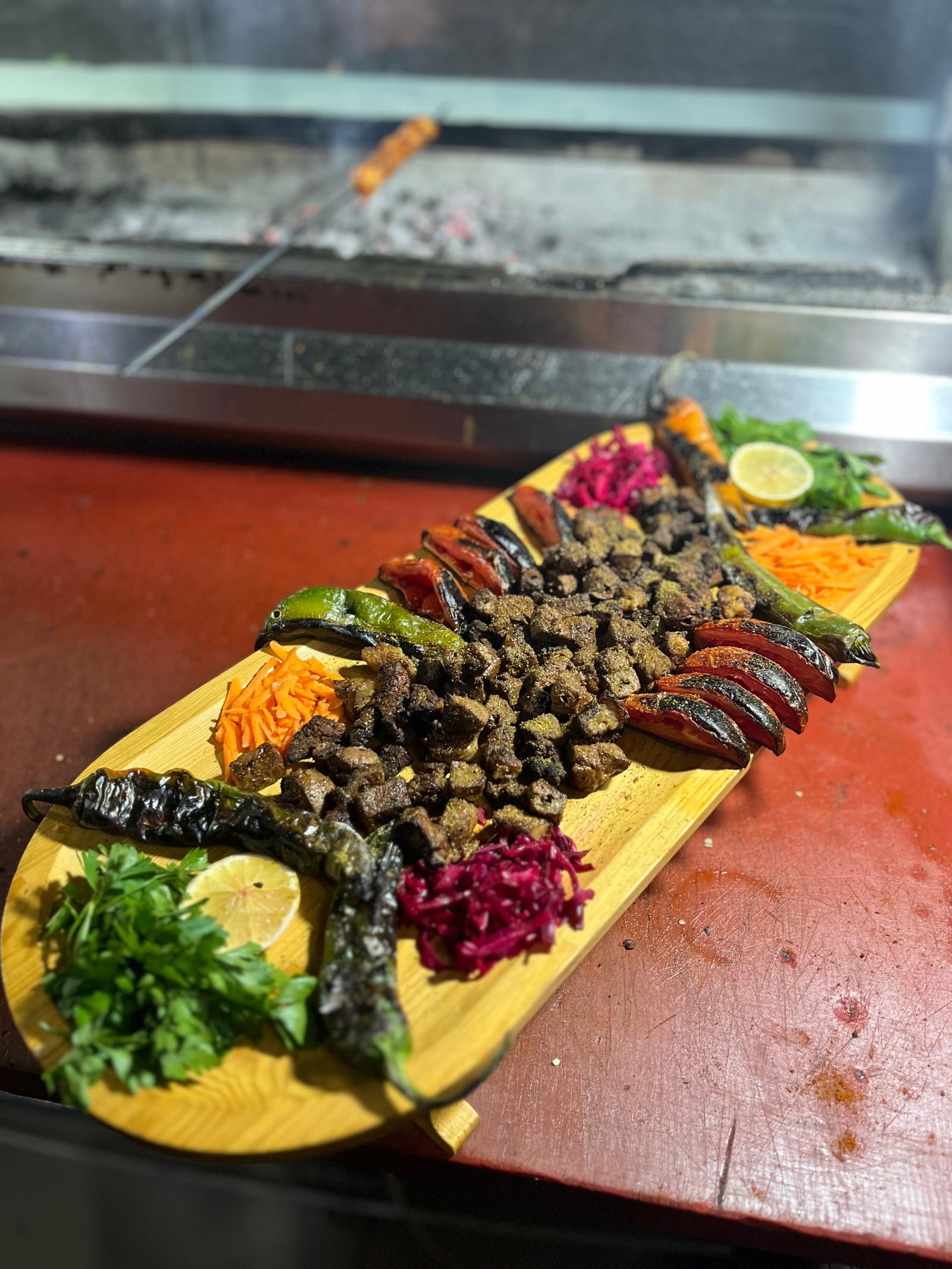 Teki̇N Kebab Salonu