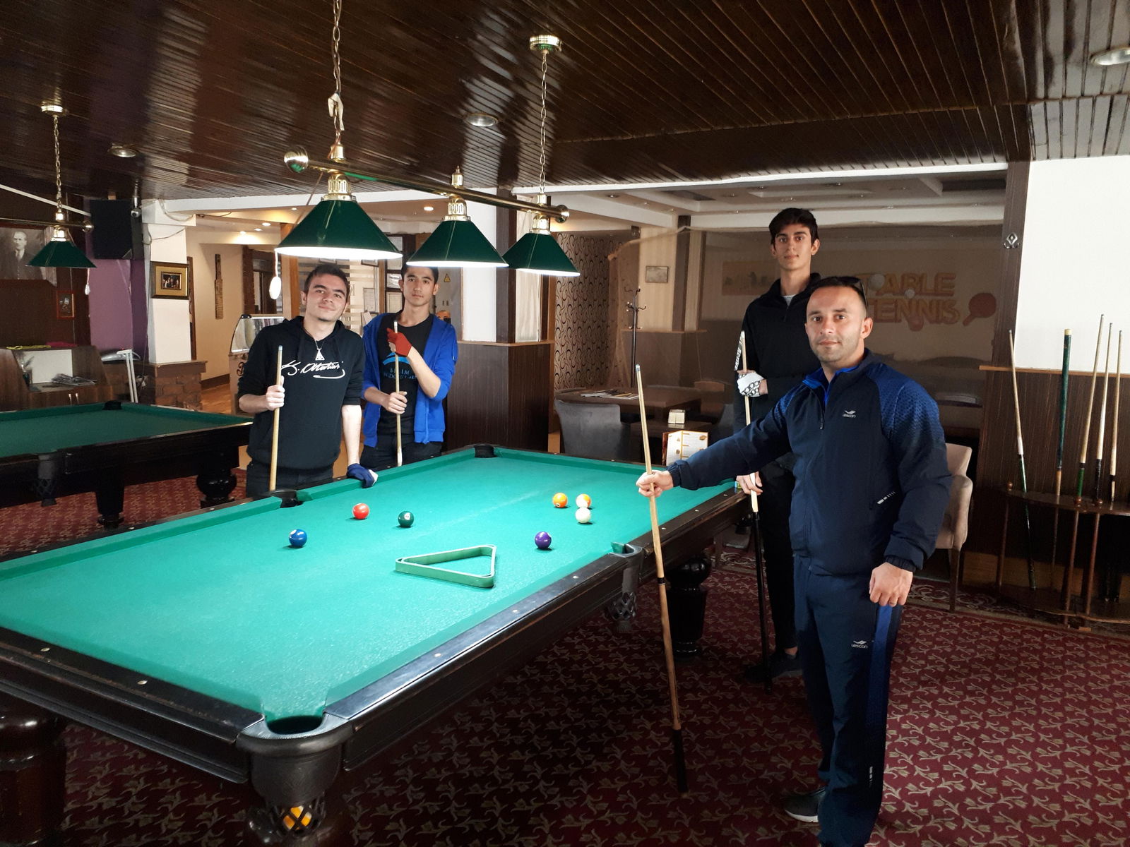 Kristal Cafe & Bilardo