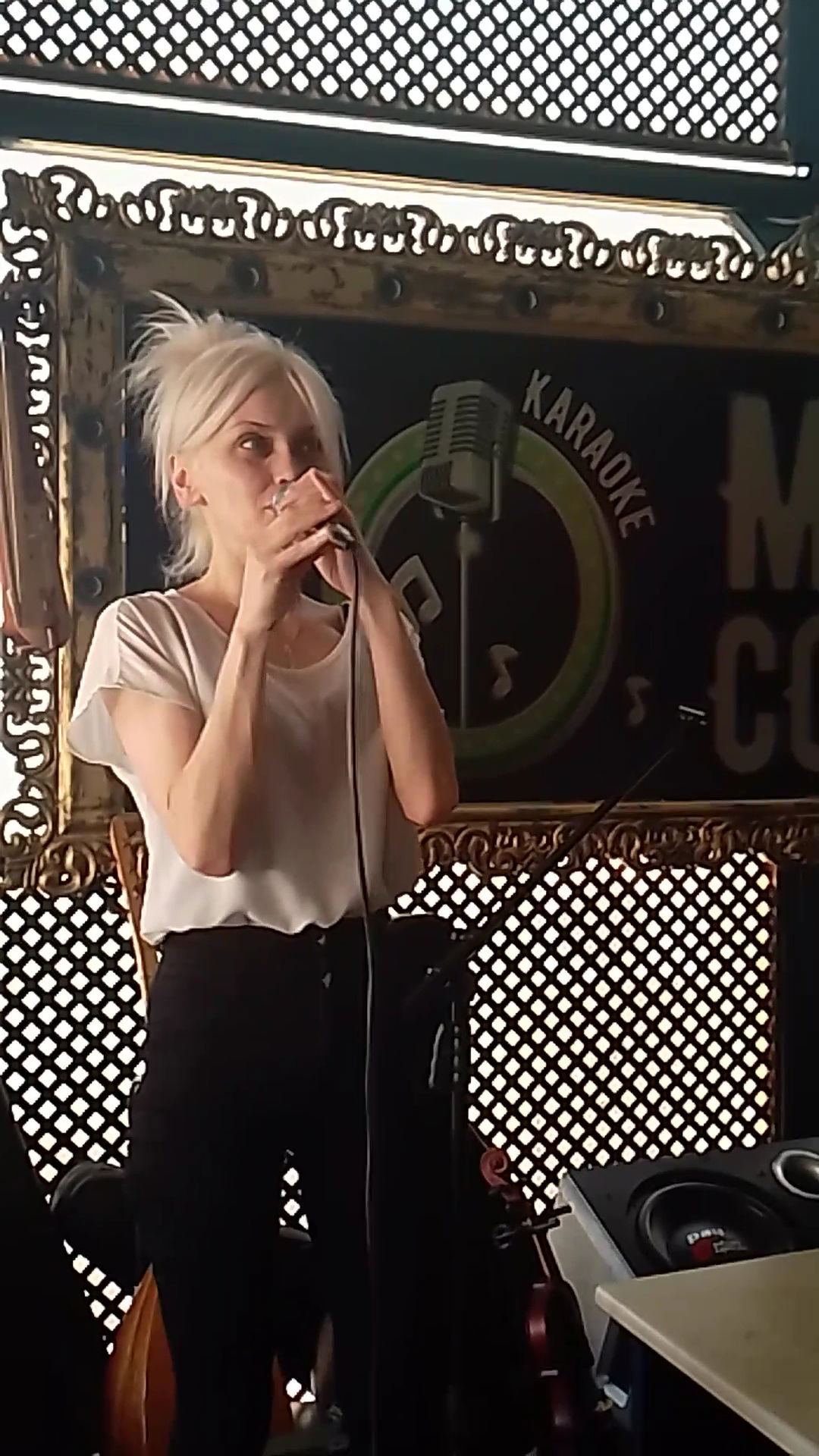 Melody Karaoke Coffy