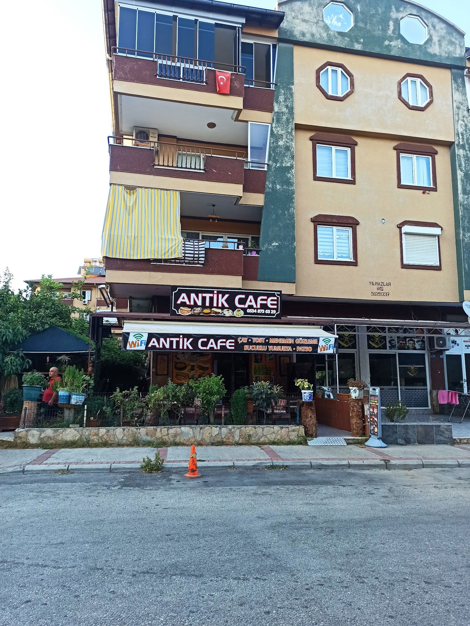 Antik Cafe