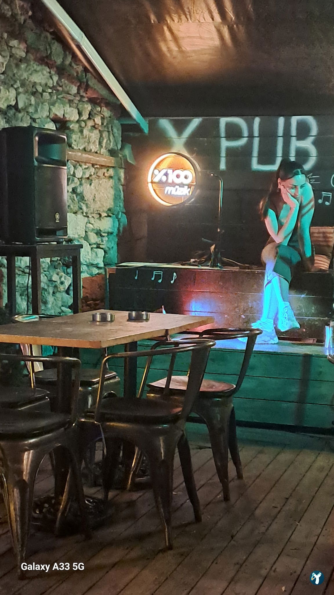 X Pub&Bistro&Otel Karaoke