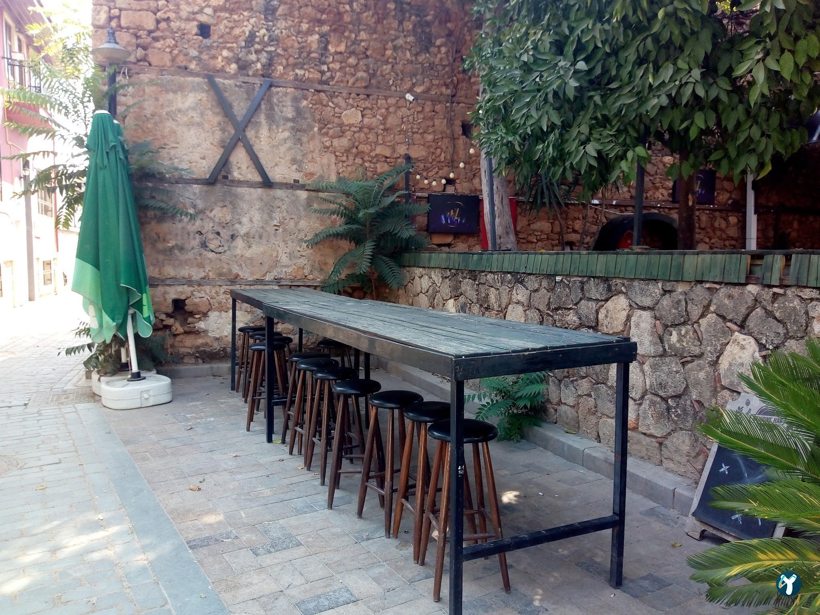 X Pub&Bistro&Otel Karaoke