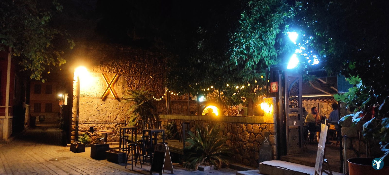 X Pub&Bistro&Otel Karaoke