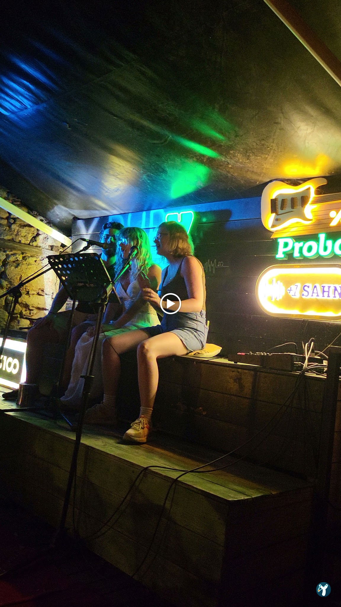 X Pub&Bistro&Otel Karaoke