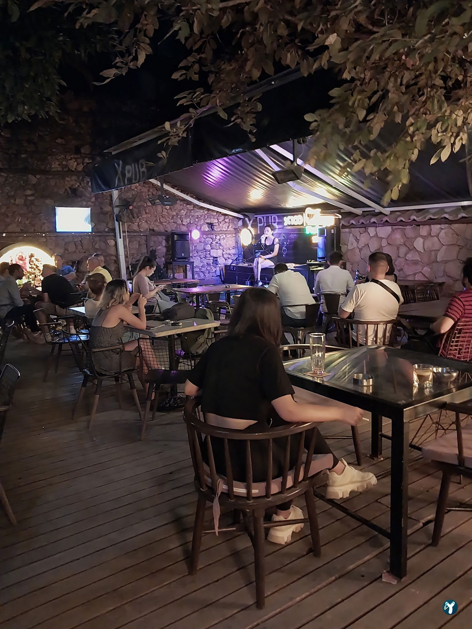 X Pub&Bistro&Otel Karaoke