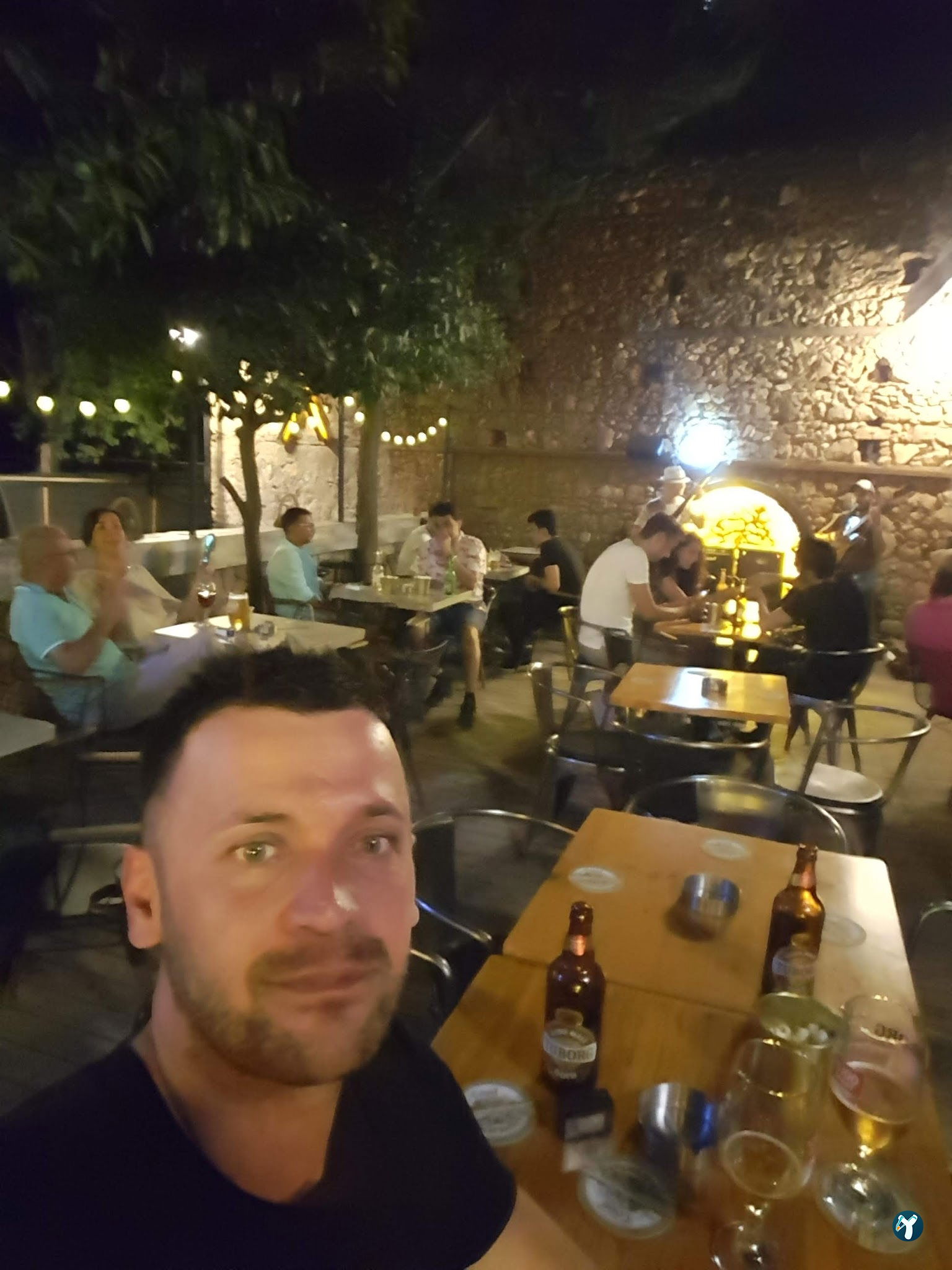 X Pub&Bistro&Otel Karaoke