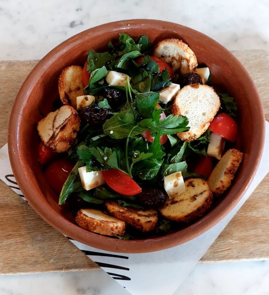 Simit Gevrekli Kahvaltı Salatası