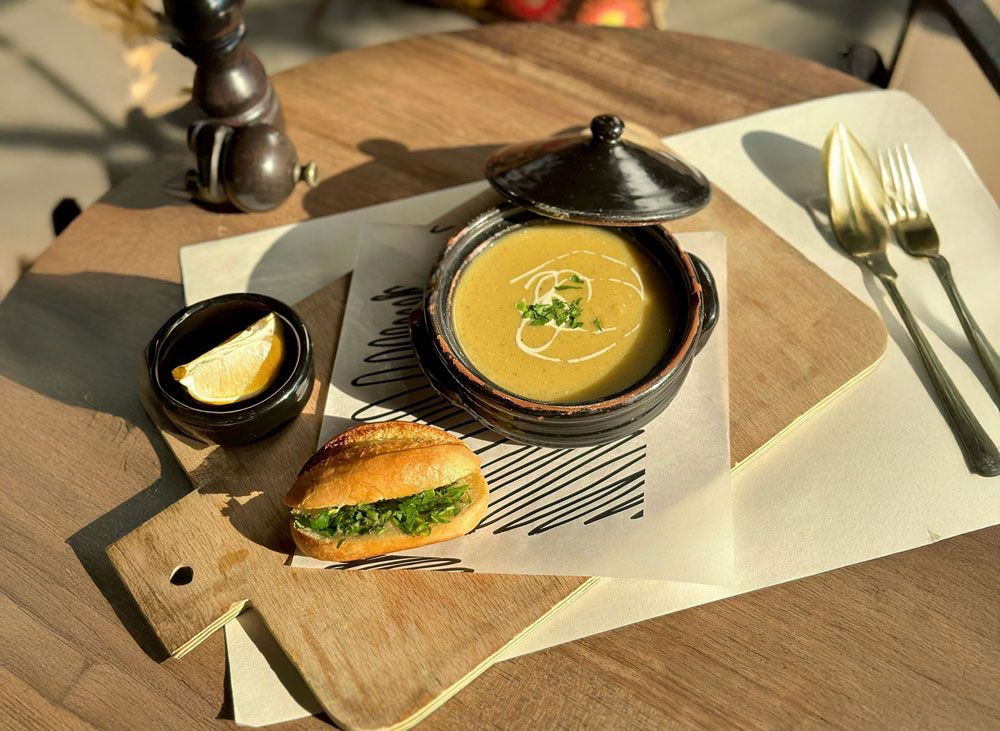 Kremalı Kırmızı Mercimek Çorbası