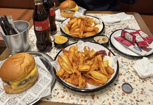 100 Burger-Maidan resimleri 100 Burger-Maidan resimleri