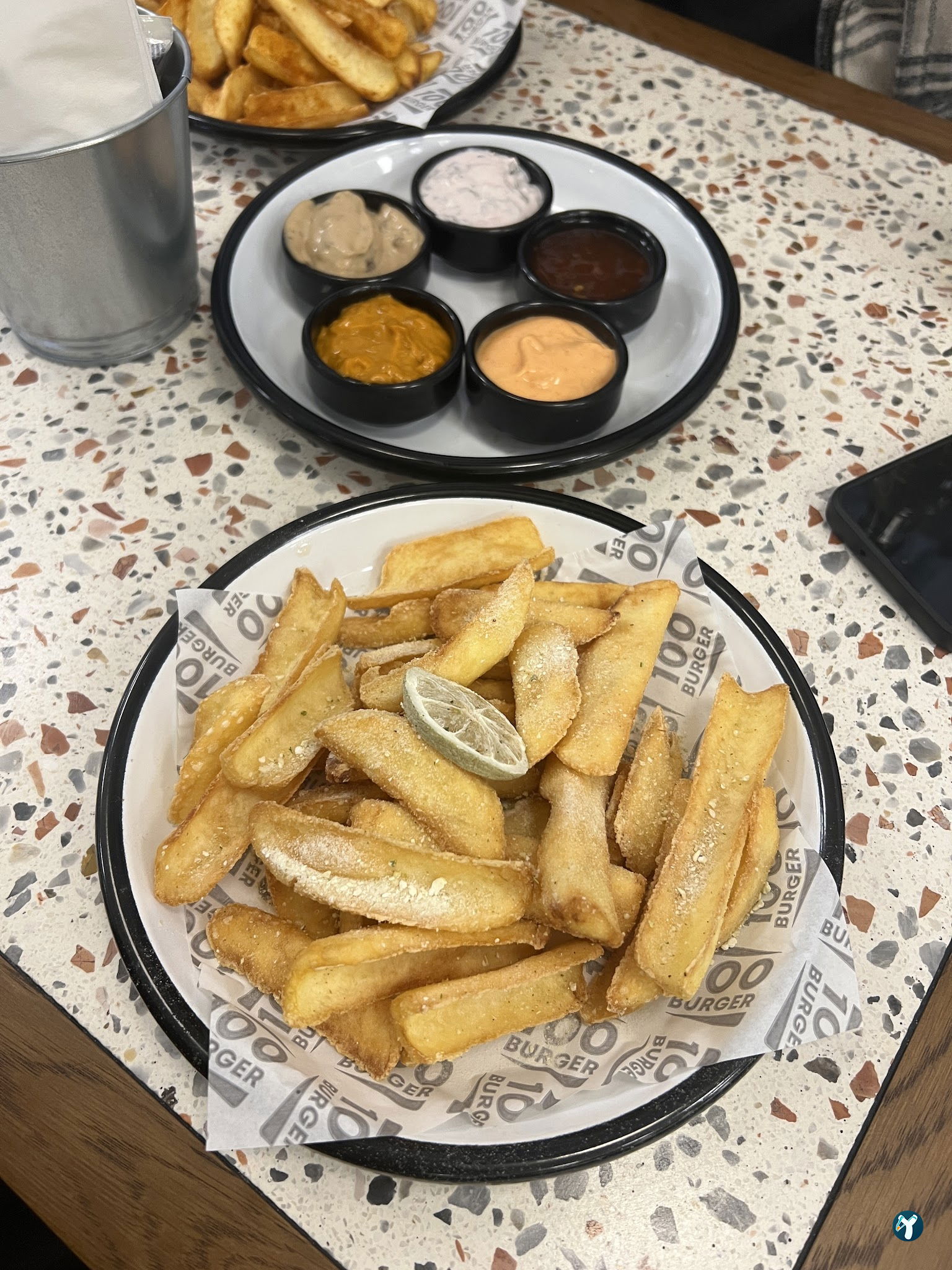100 Burger-Maidan