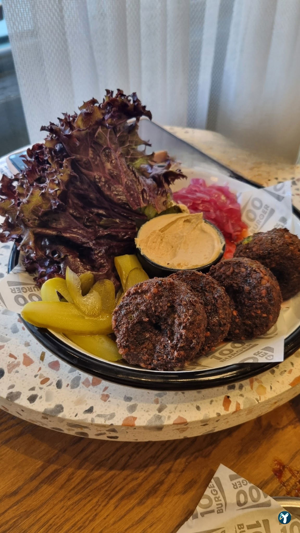 100 Burger-Maidan