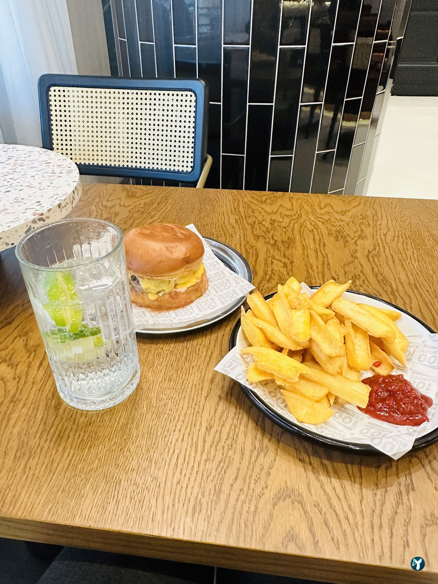 100 Burger-Maidan