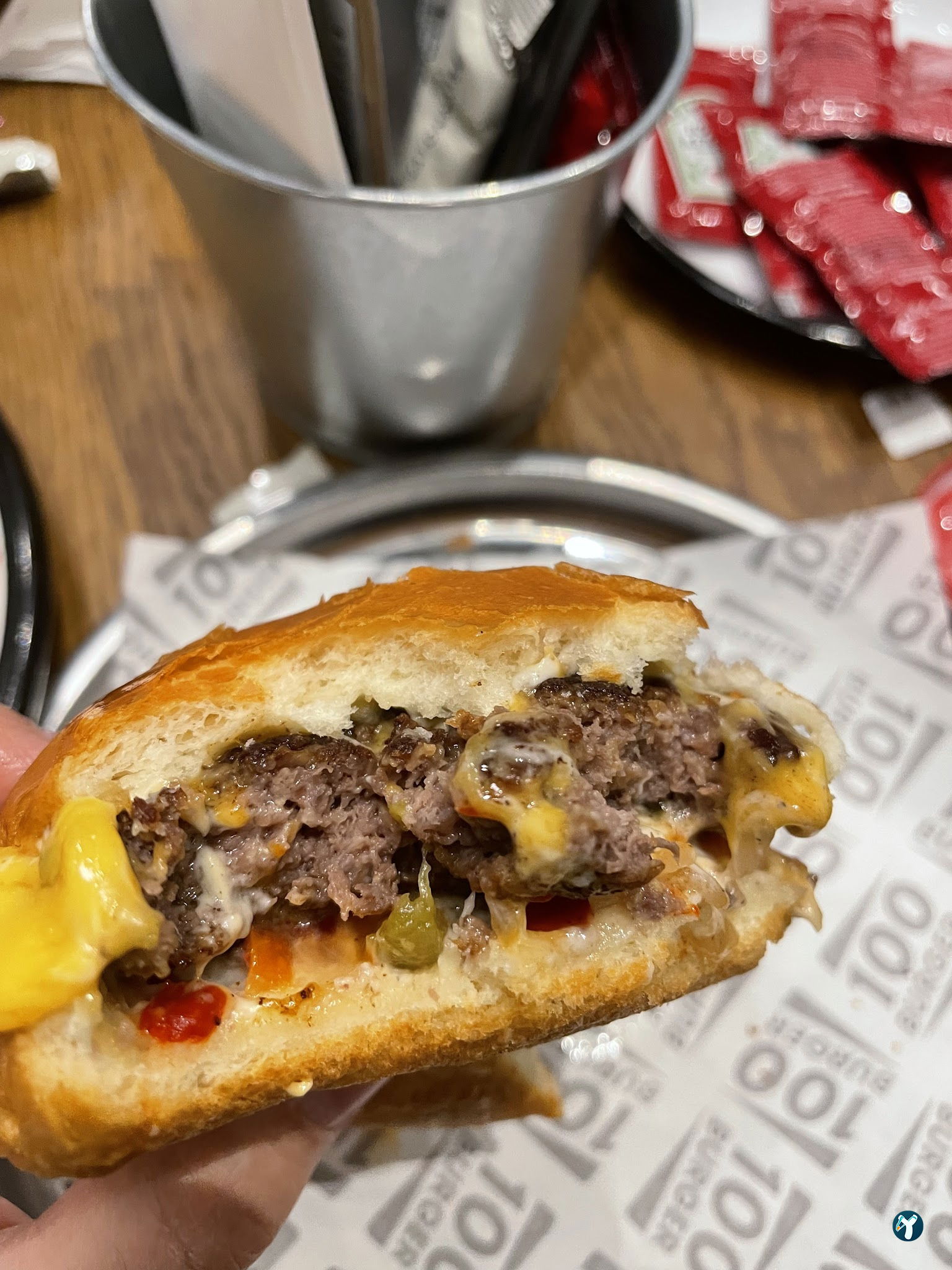 100 Burger-Maidan