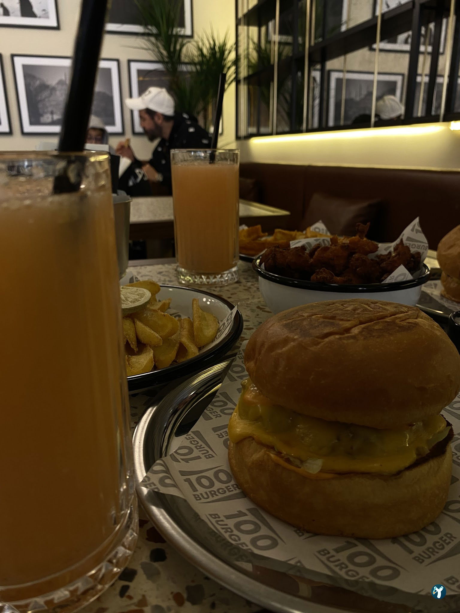 100 Burger-Maidan