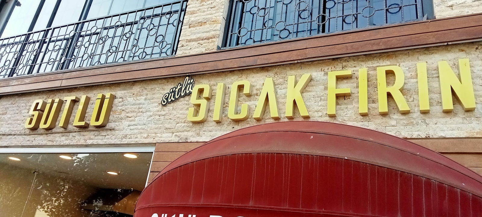 Sütlü Pastane Cafe