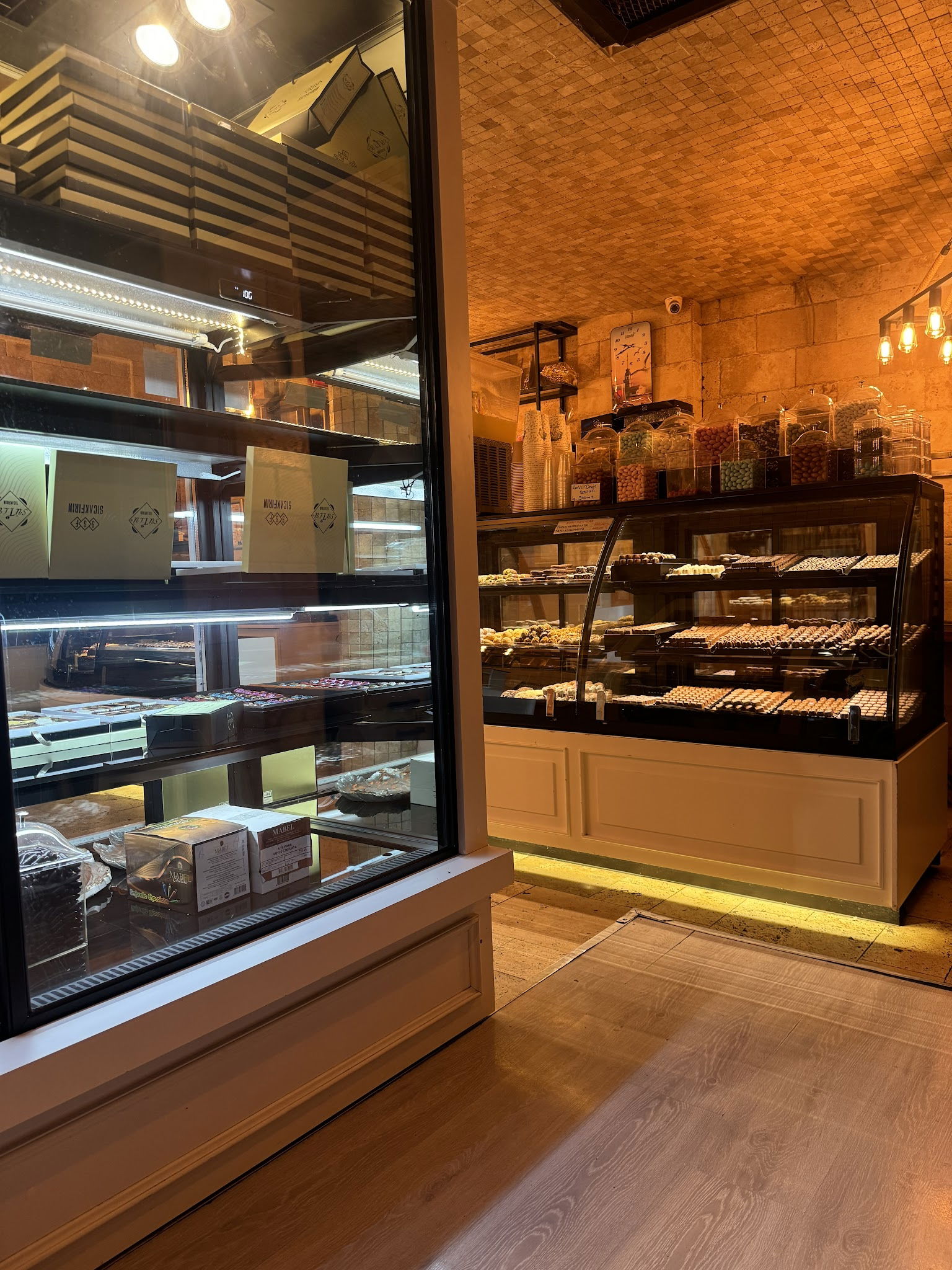 Sütlü Pastane Cafe