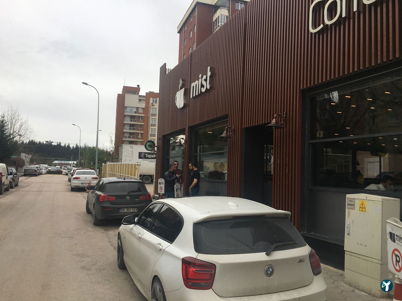 Mist Coffee & Lounge