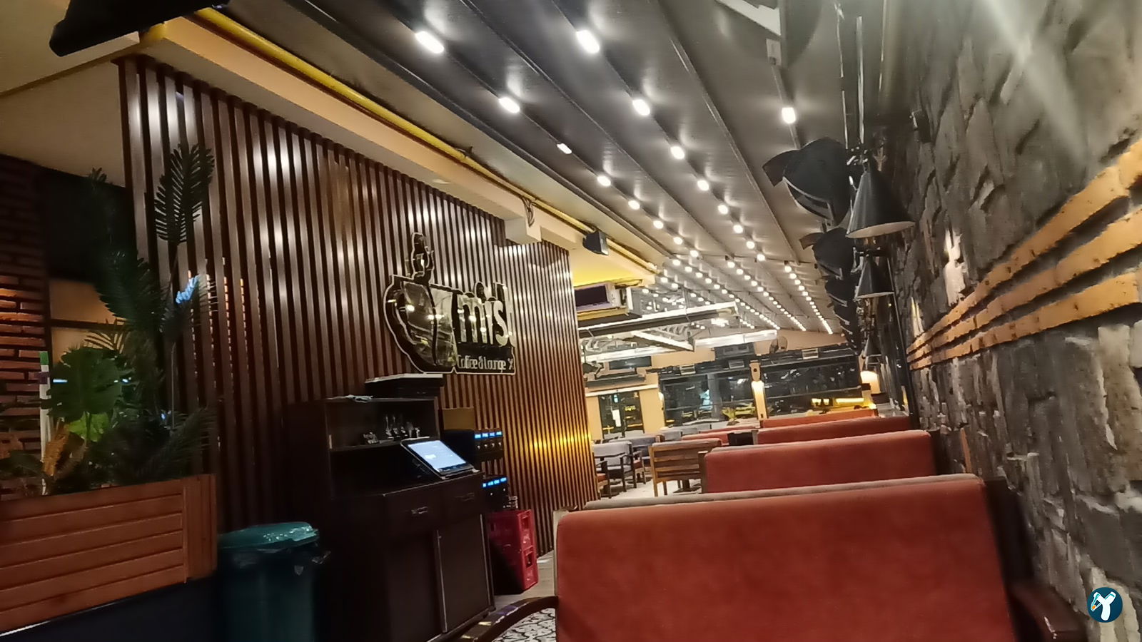 Mist Coffee & Lounge