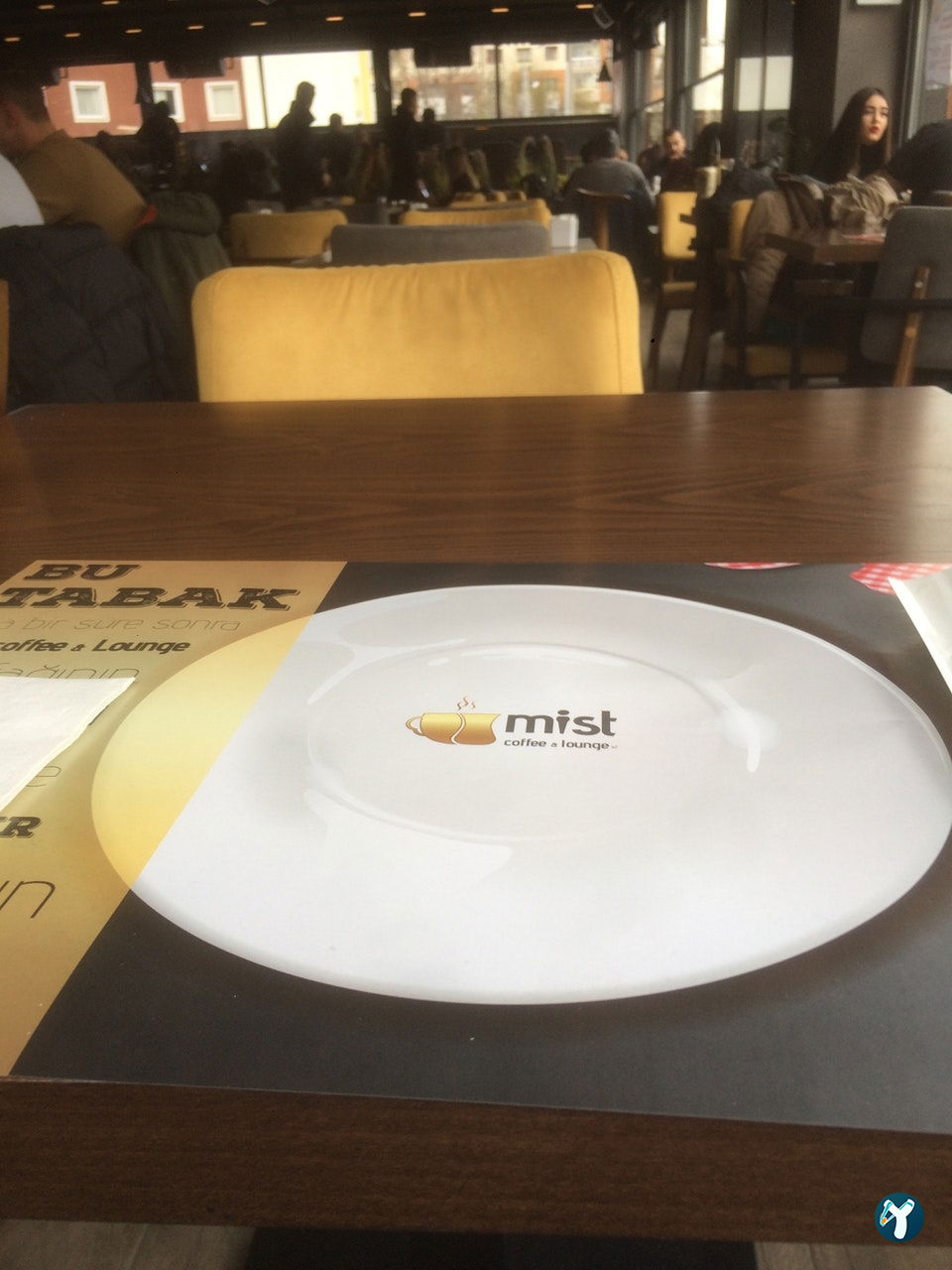 Mist Coffee & Lounge
