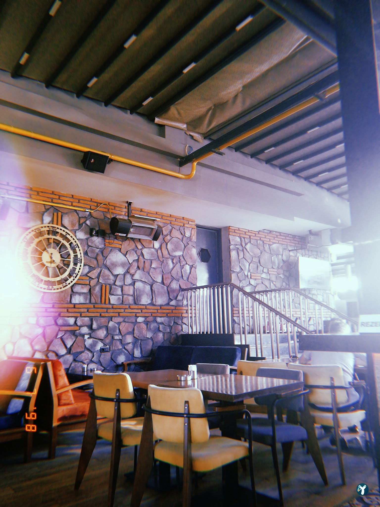 Mist Coffee & Lounge