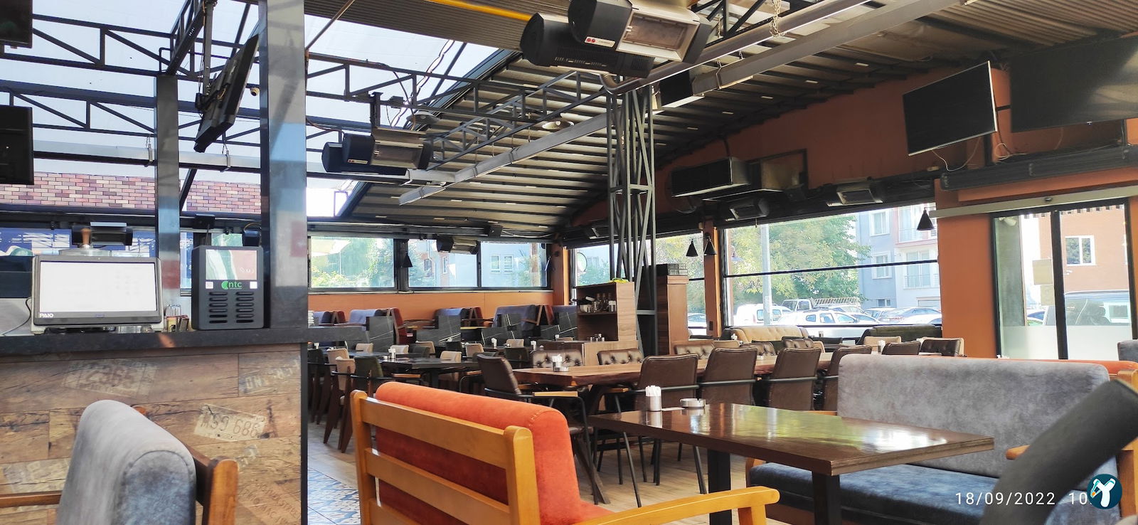 Mist Coffee & Lounge